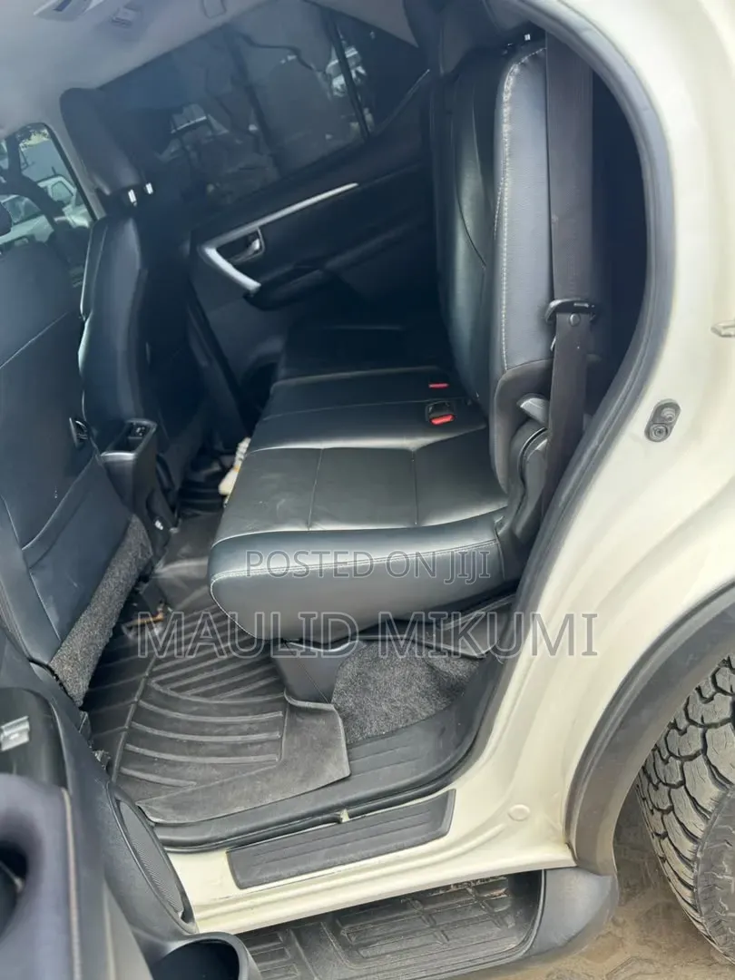 Toyota Fortuner 2024 White