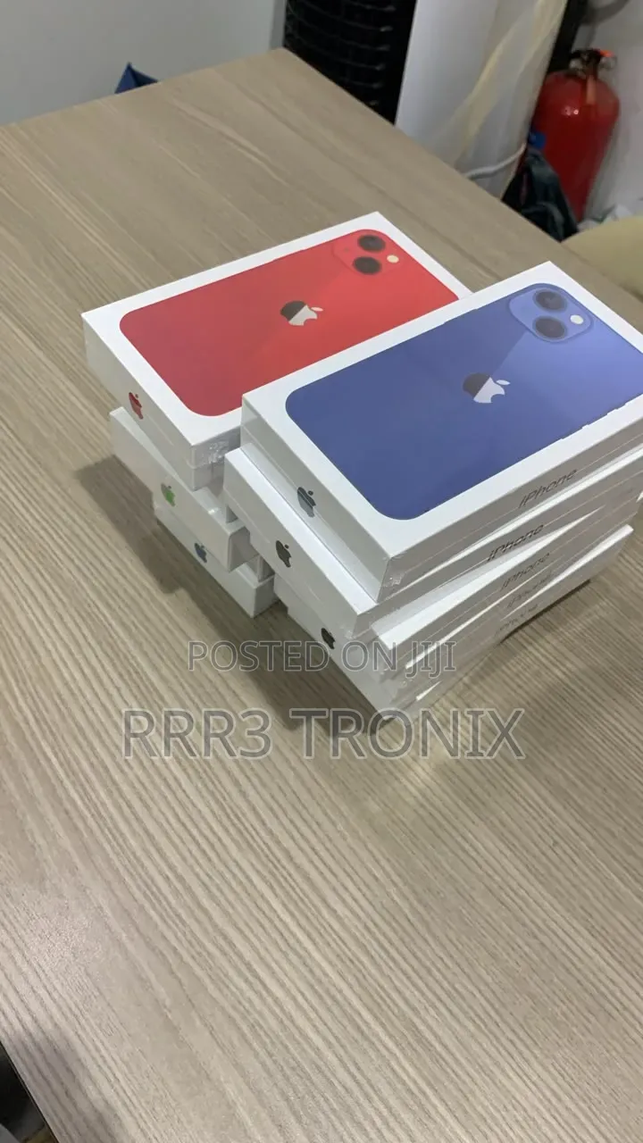 New Apple iPhone 13 128 GB Blue