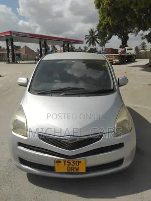 Toyota Ractis 2008 Silver