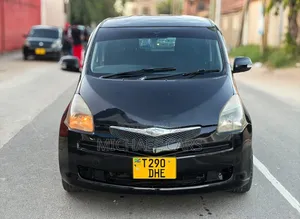Toyota Ractis 1.5 AWD 2006 Black