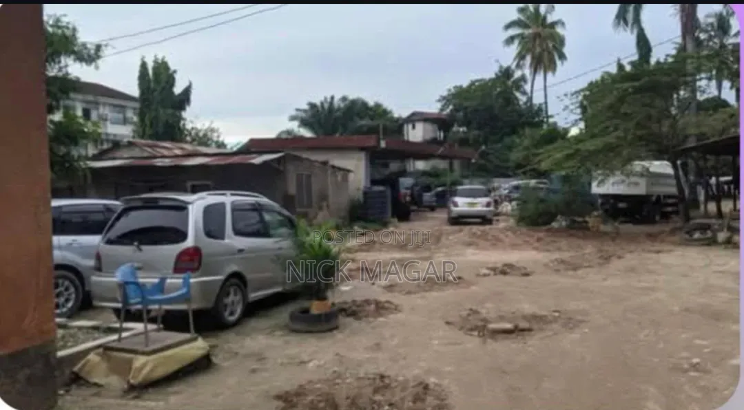 20bdrm Apartment in Mliman City Near, Kinondoni for sale