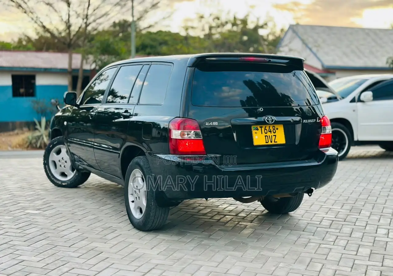 Toyota Kluger 2004 Black