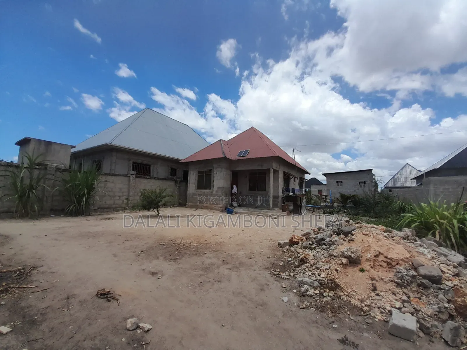 3bdrm House in Kigamboni Kibugumo for sale