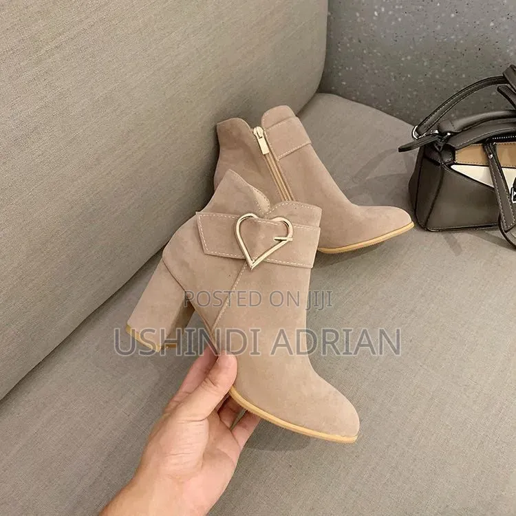 Premium Raba—signature Editionsize: 37 • 38 • 39 • 40 • 41 • 42