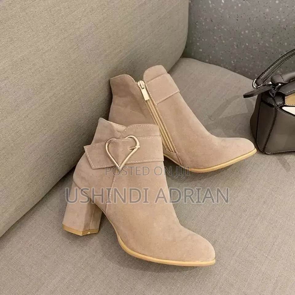 Premium Raba—signature Editionsize: 37 • 38 • 39 • 40 • 41 • 42