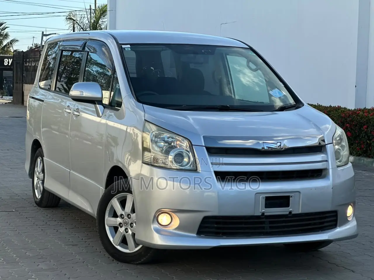 Toyota Noah 2008 Silver
