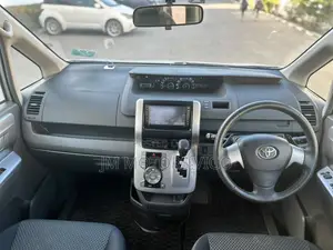 Toyota Noah 2008 Silver