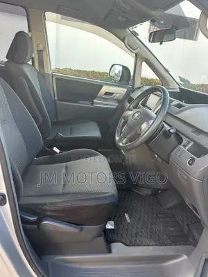 Toyota Noah 2008 Silver