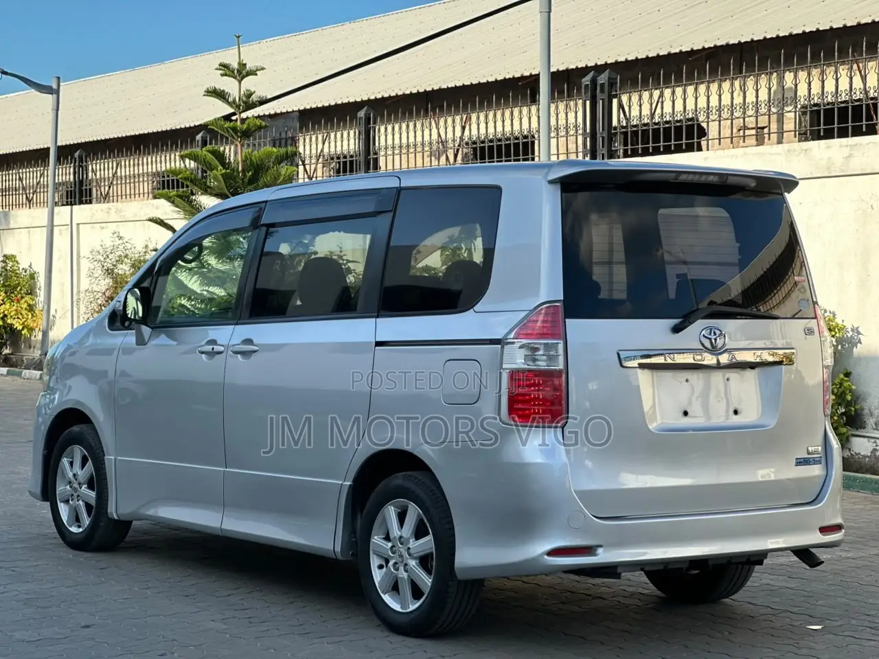 Toyota Noah 2008 Silver