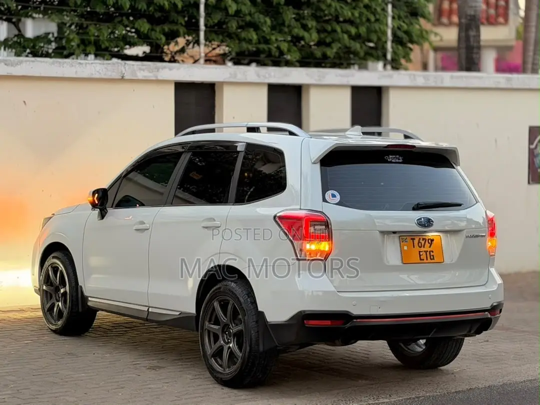 Subaru Forester 2016 White