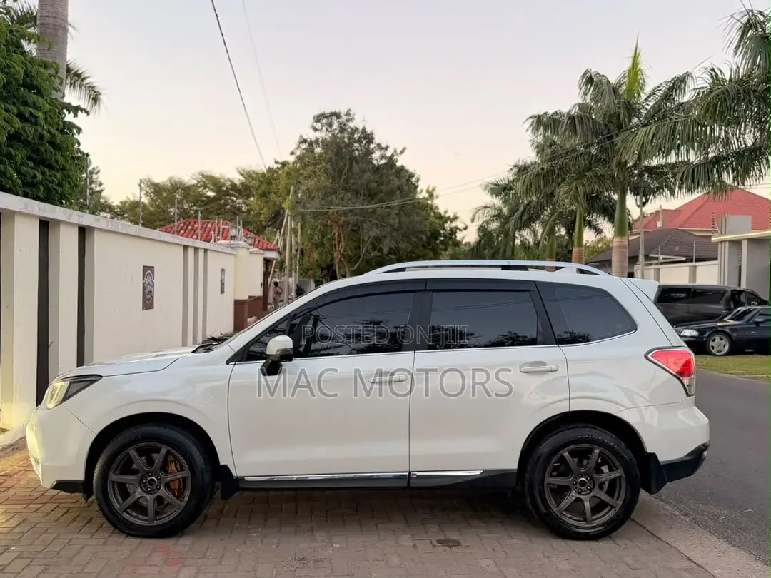 Subaru Forester 2016 White