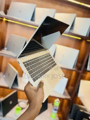 Laptop HP EliteBook 1040 G6 16GB Intel Core i7 SSD 256GB