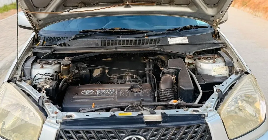 Toyota RAV4 Automatic 2000 Silver
