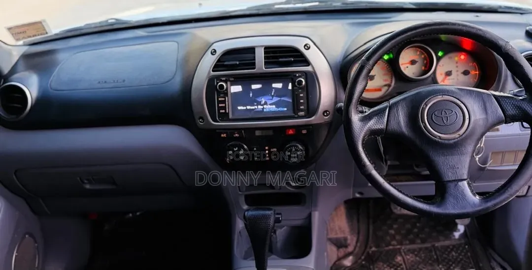 Toyota RAV4 Automatic 2000 Silver