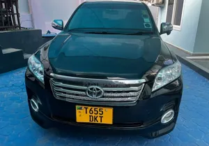 Toyota Vanguard 2011 Black
