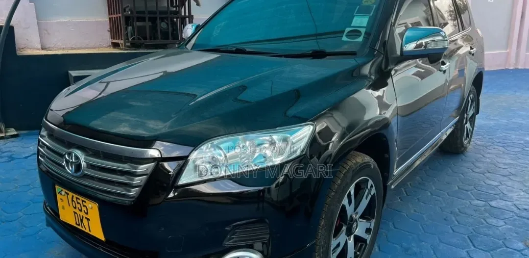 Toyota Vanguard 2011 Black