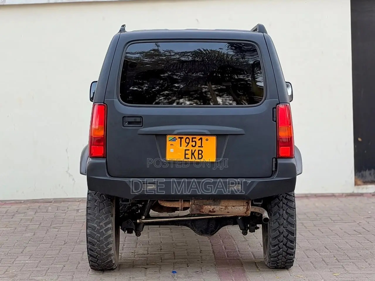 Suzuki Jimny 2000 Black