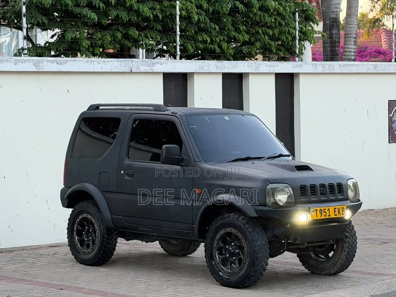 Suzuki Jimny 2000 Black