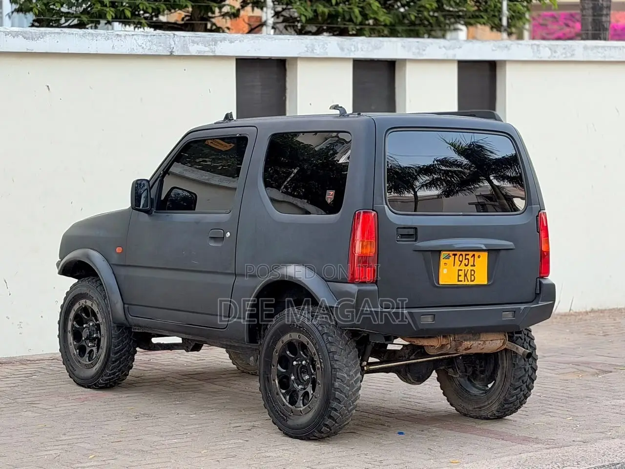 Suzuki Jimny 2000 Black