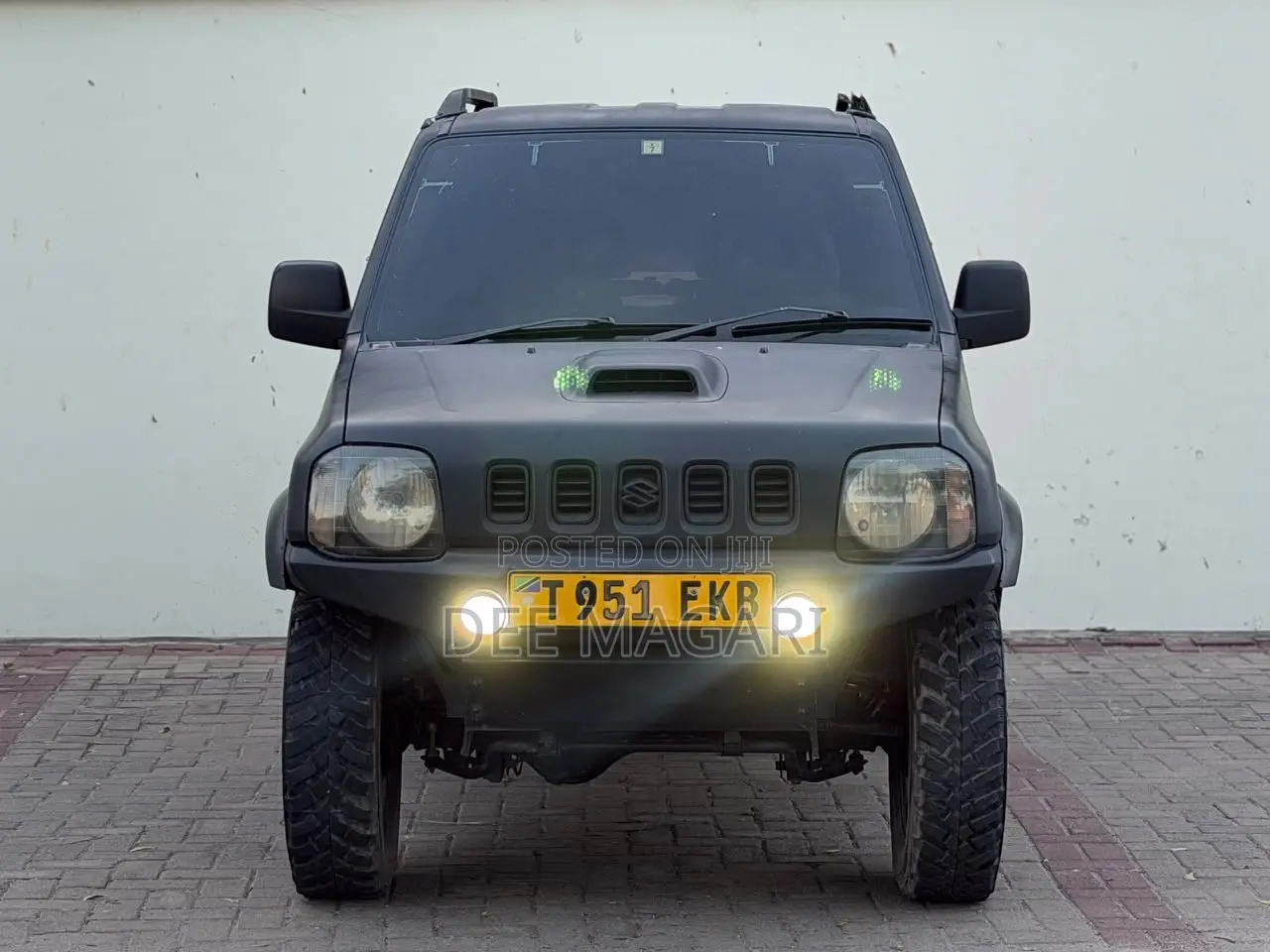 Suzuki Jimny 2000 Black