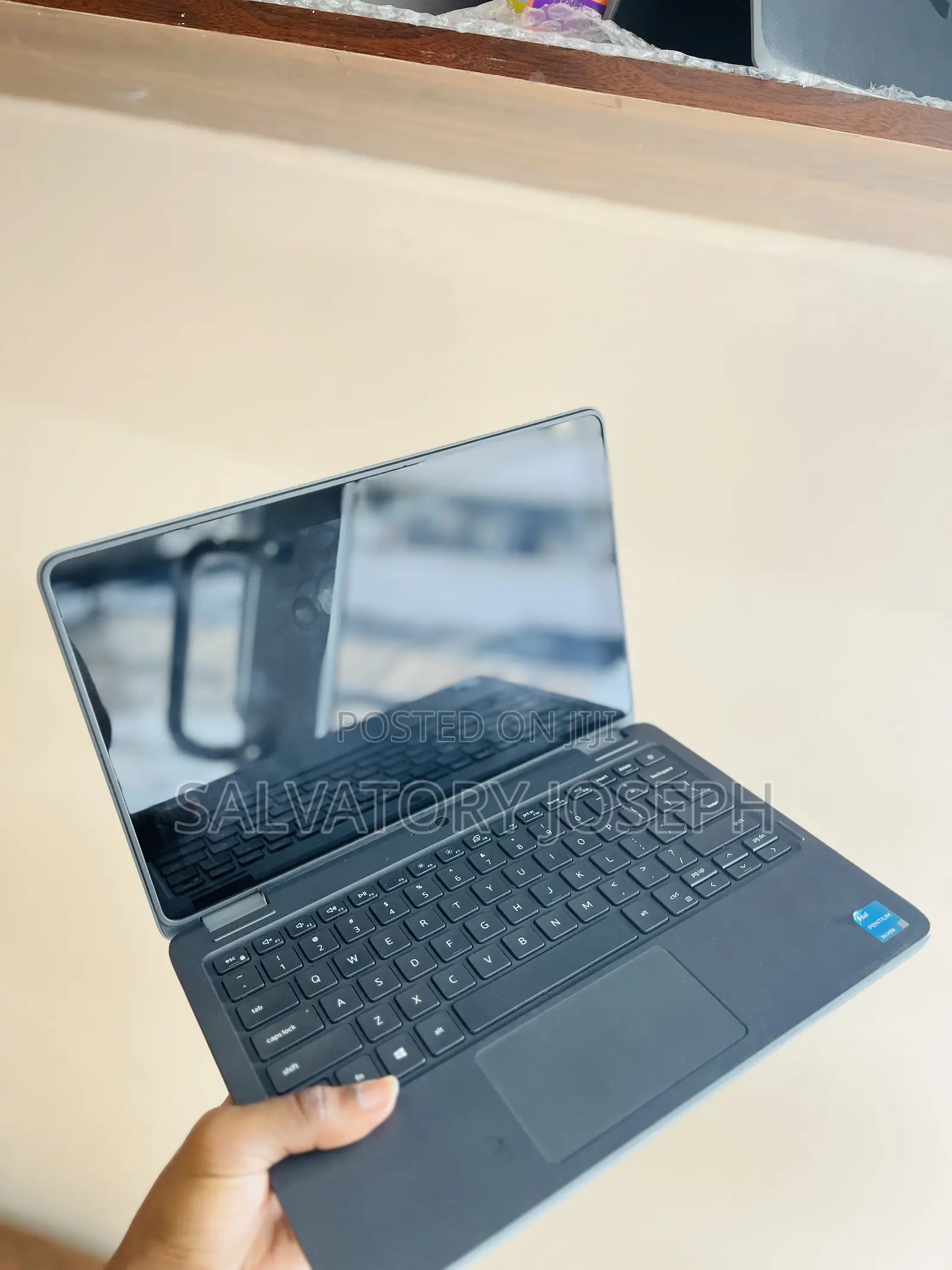 Laptop Dell Latitude 3189 4GB Intel Pentium SSD 128GB