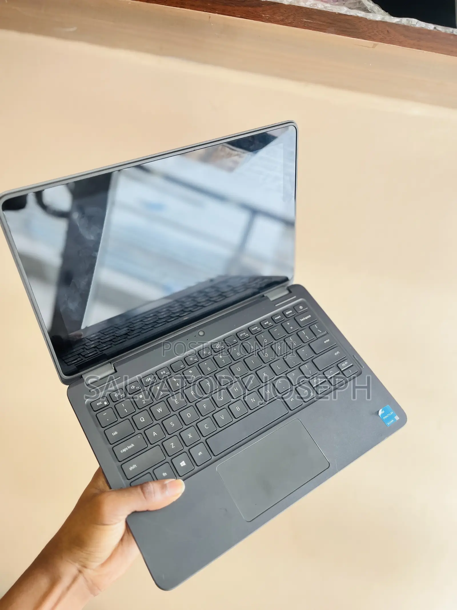 Laptop Dell Latitude 3189 4GB Intel Pentium SSD 128GB