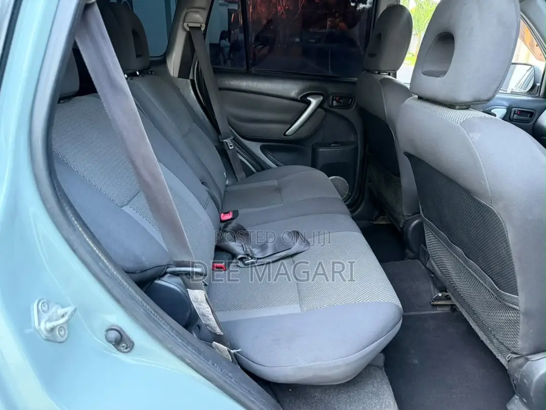 Toyota RAV4 2005 Green