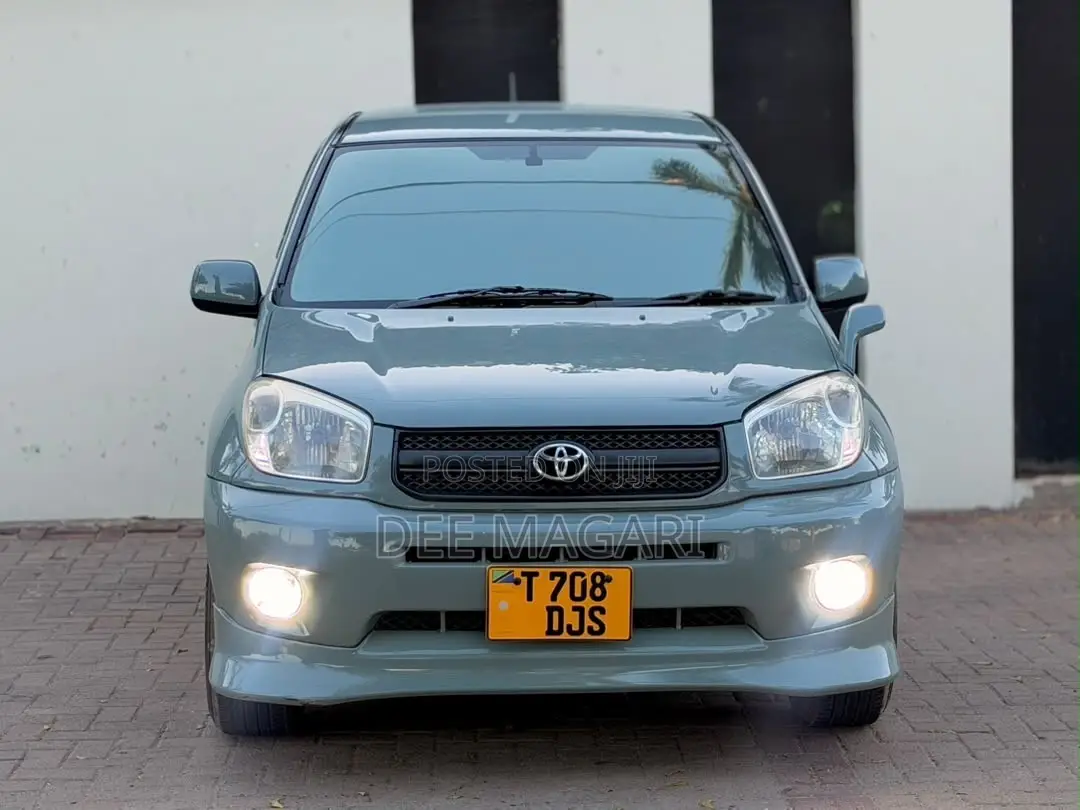 Toyota RAV4 2005 Green