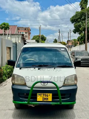 Toyota TownAce 2003 White