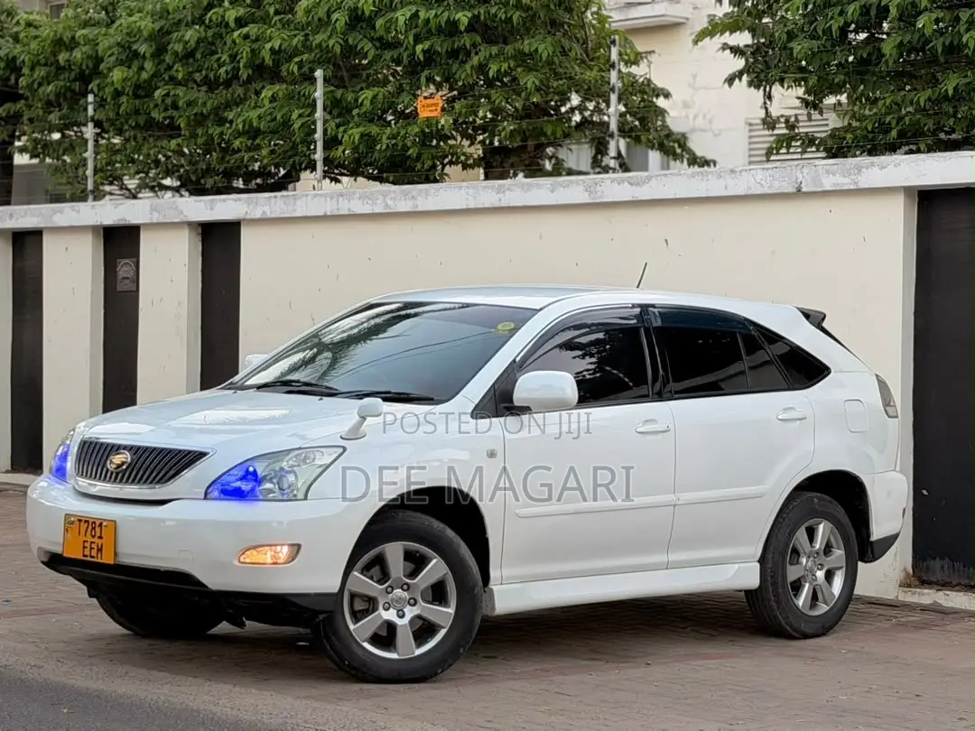 Toyota Harrier 2005 White