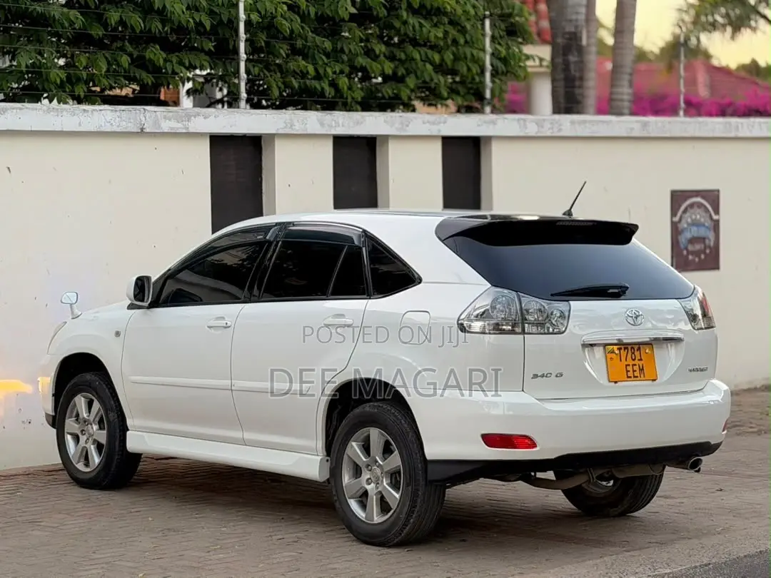 Toyota Harrier 2005 White