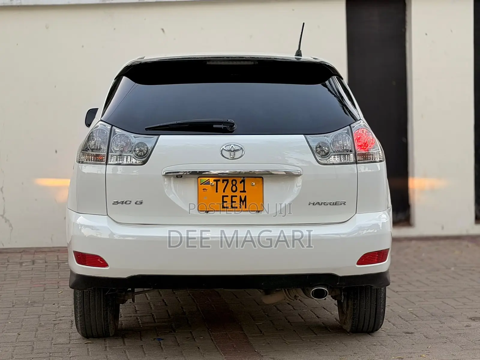 Toyota Harrier 2005 White