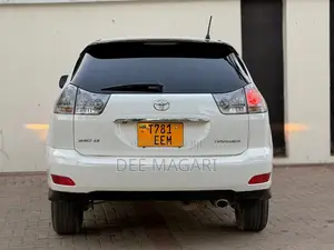 Toyota Harrier 2005 White