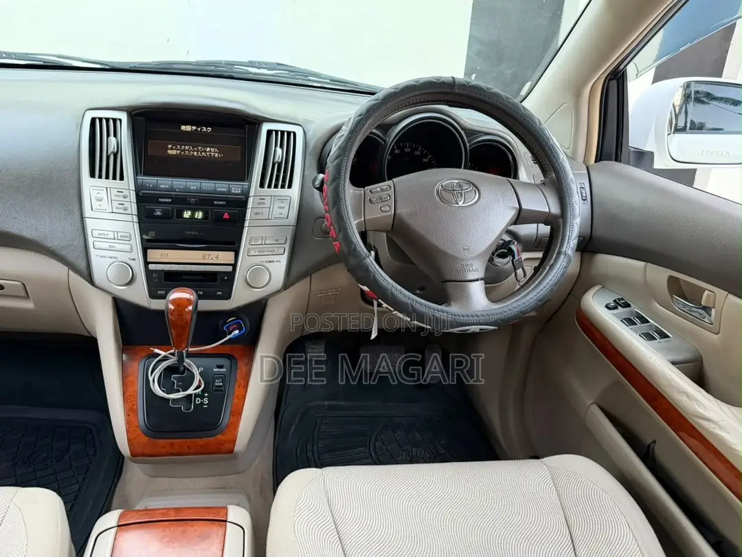 Toyota Harrier 2005 White