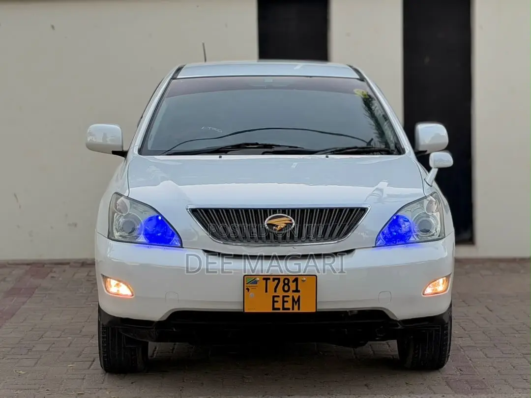Toyota Harrier 2005 White