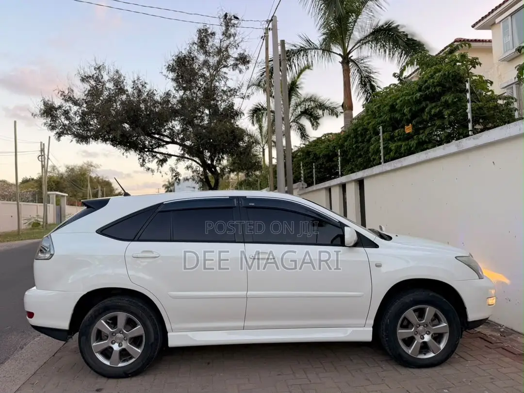Toyota Harrier 2005 White