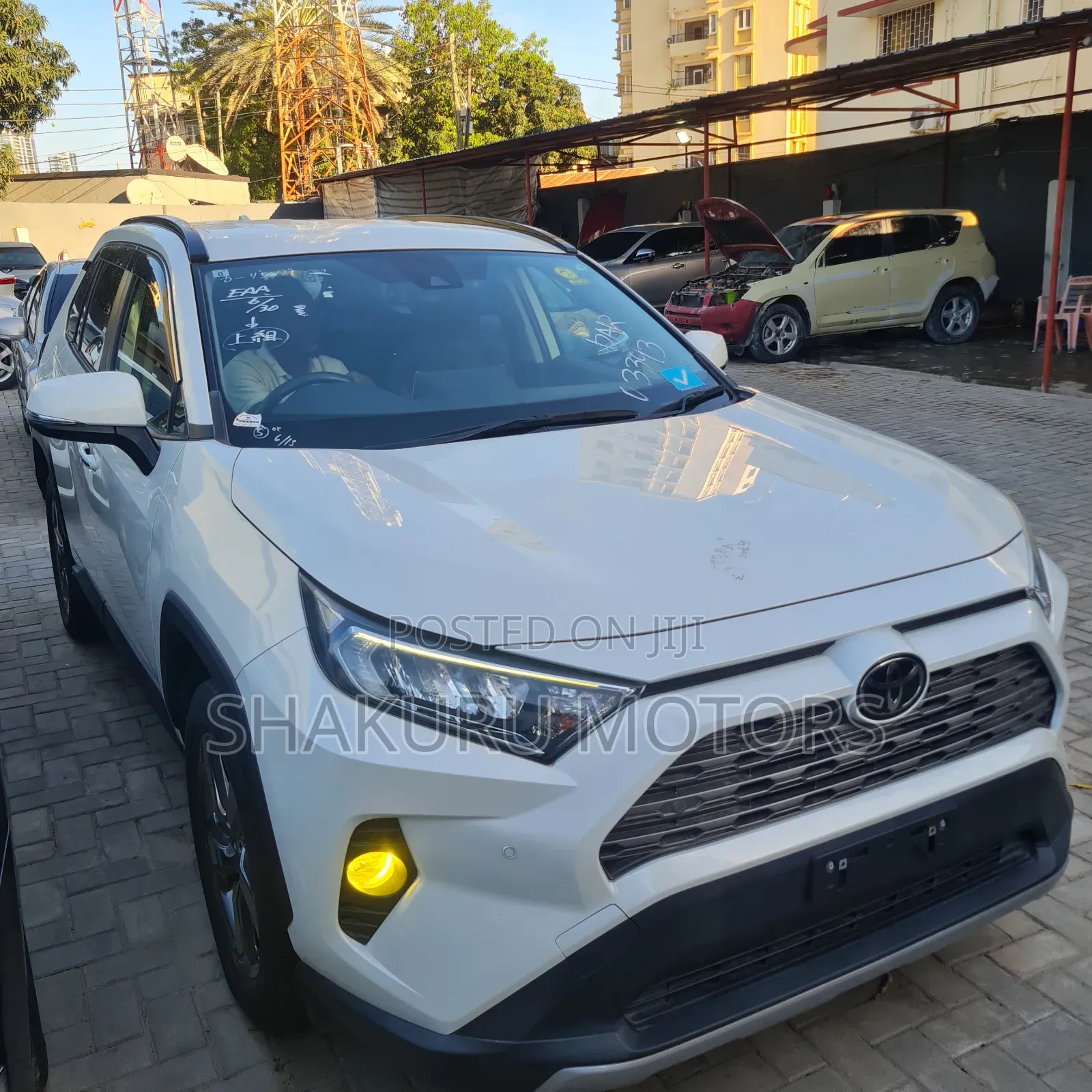 Toyota RAV4 2019 White