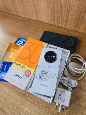 New Tecno Spark 30C 128 GB White