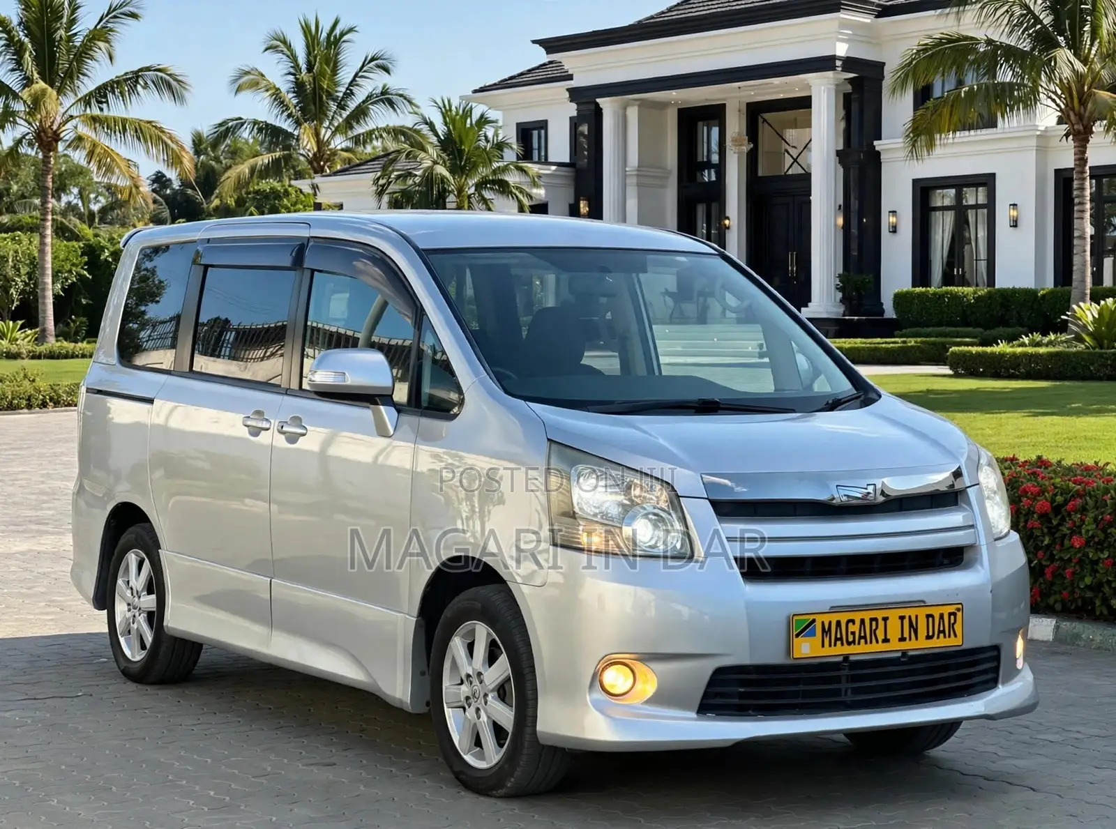 Toyota Noah 2008 Silver