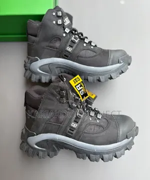 Black Cat Boot Yenye Chuma Mbele