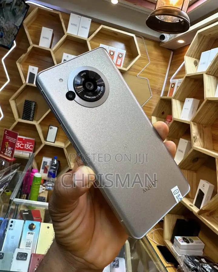 New Sharp Aquos R7 256 GB Gray