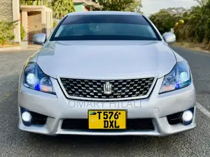 Toyota Crown 2010 Silver