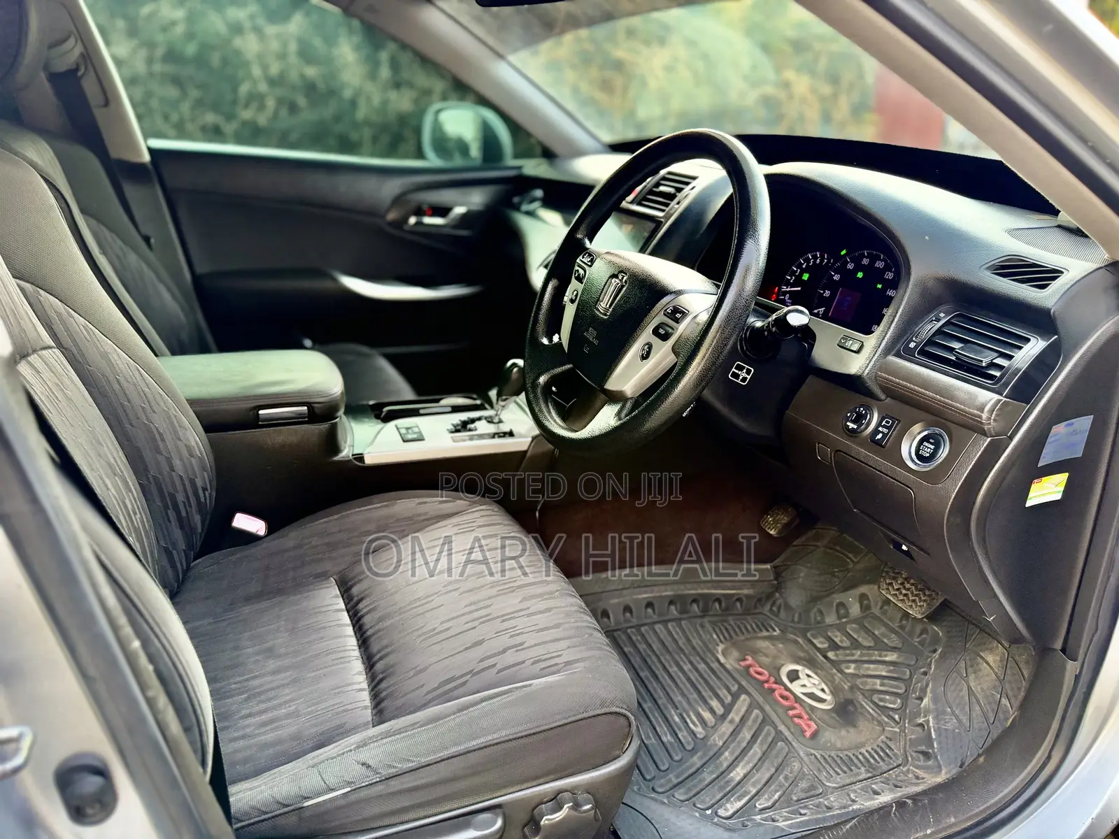 Toyota Crown 2010 Silver