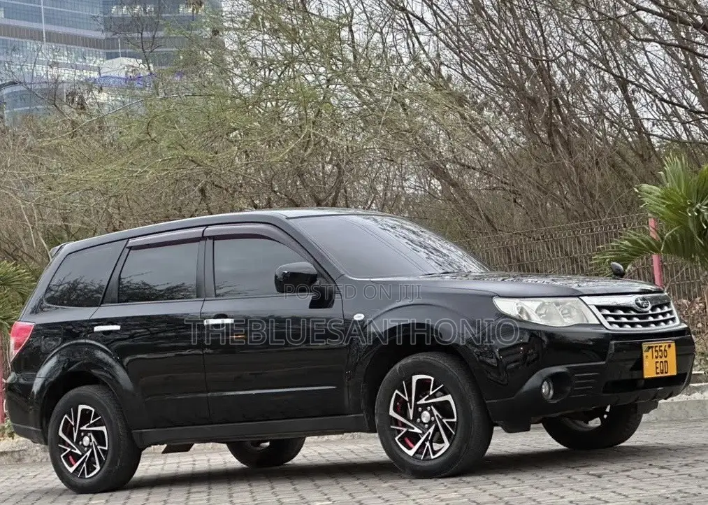 Subaru Forester 2011 Black