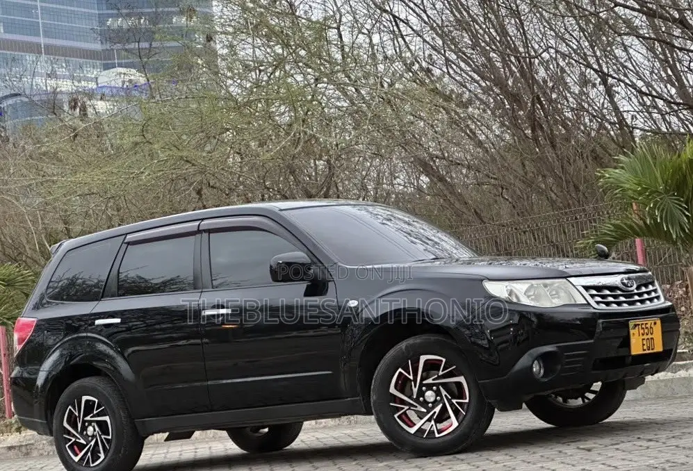 Subaru Forester 2011 Black