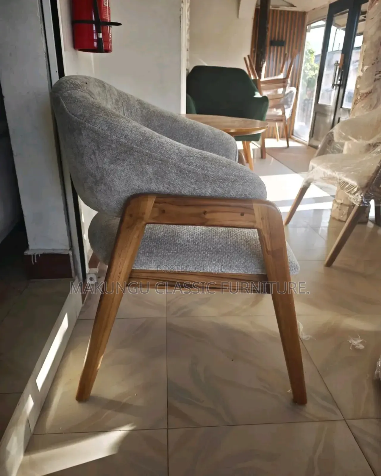 Simple Armchair Mbao Ni Mtiki