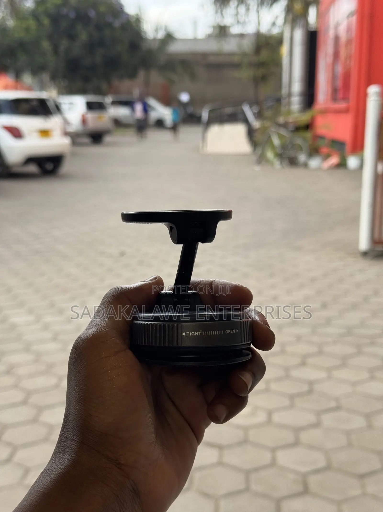 Vacuum Suction Magnetic Car Phone Holder