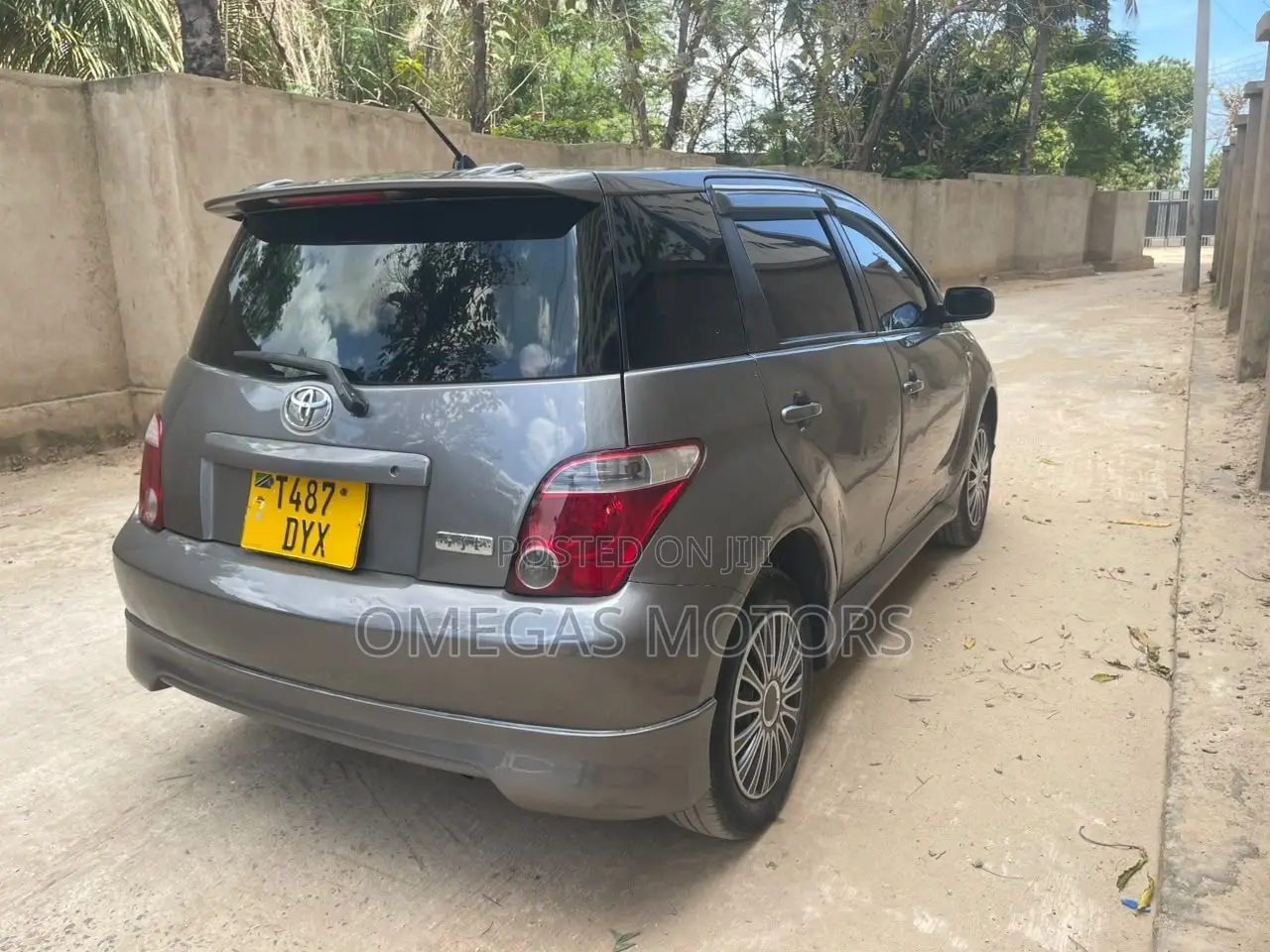 Toyota IST 2004 Gray