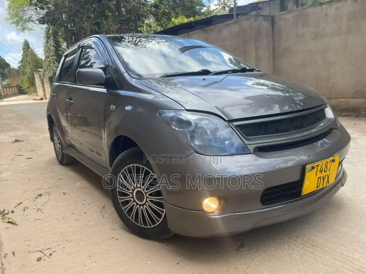 Toyota IST 2004 Gray