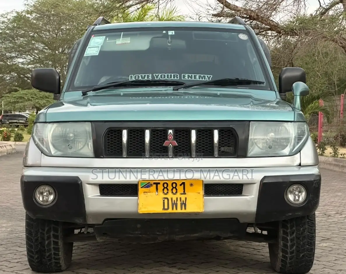 Mitsubishi Pajero 2007 Green